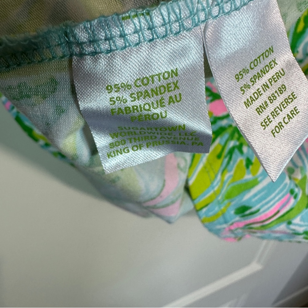 Lilly Pulitzer Michele Coconut Grove Floral Bright V Neck Tee Size Med (like Sm) - Picture 5 of 5